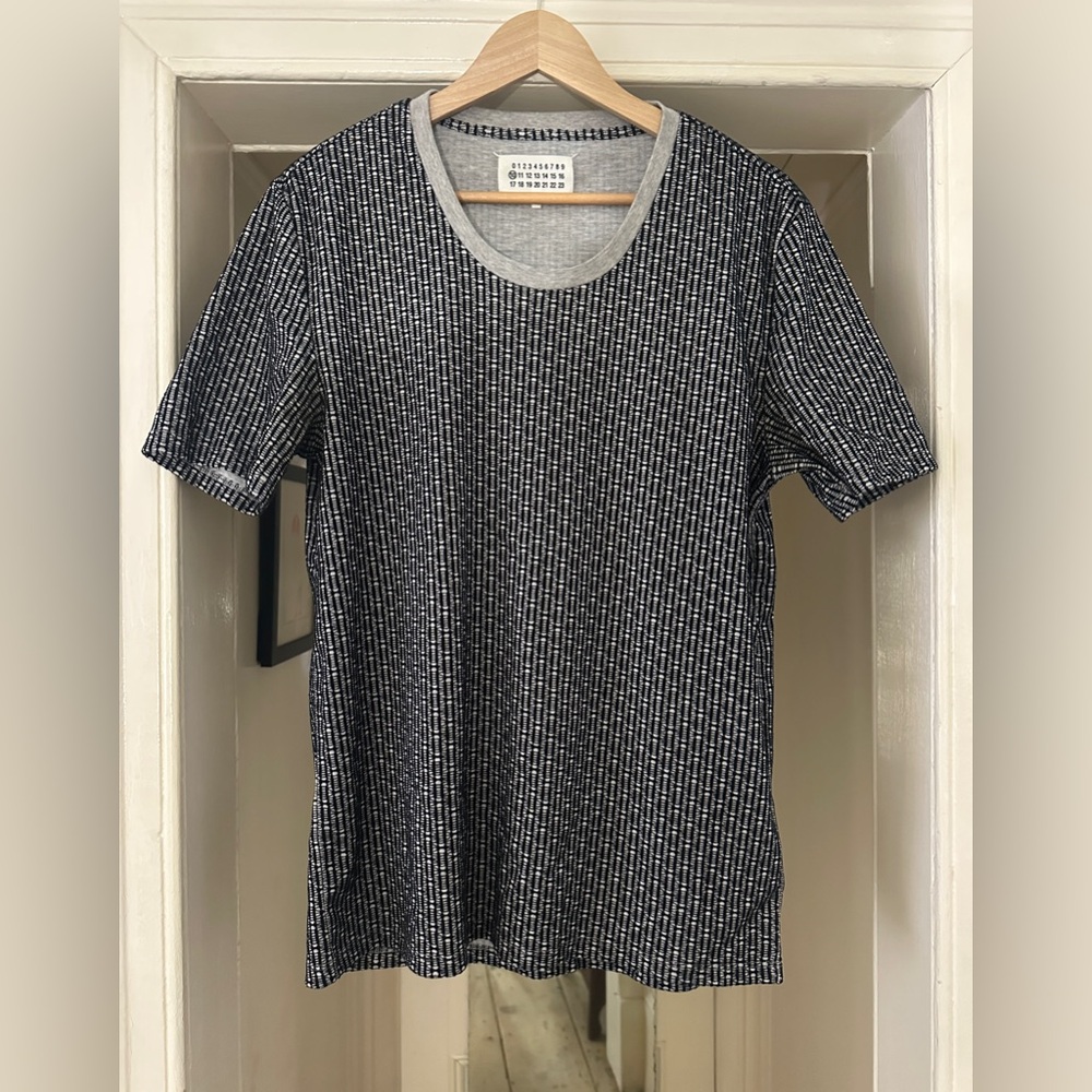 Maison Martin Margiela Men’s Black and White Patterned Tee sz 48/M